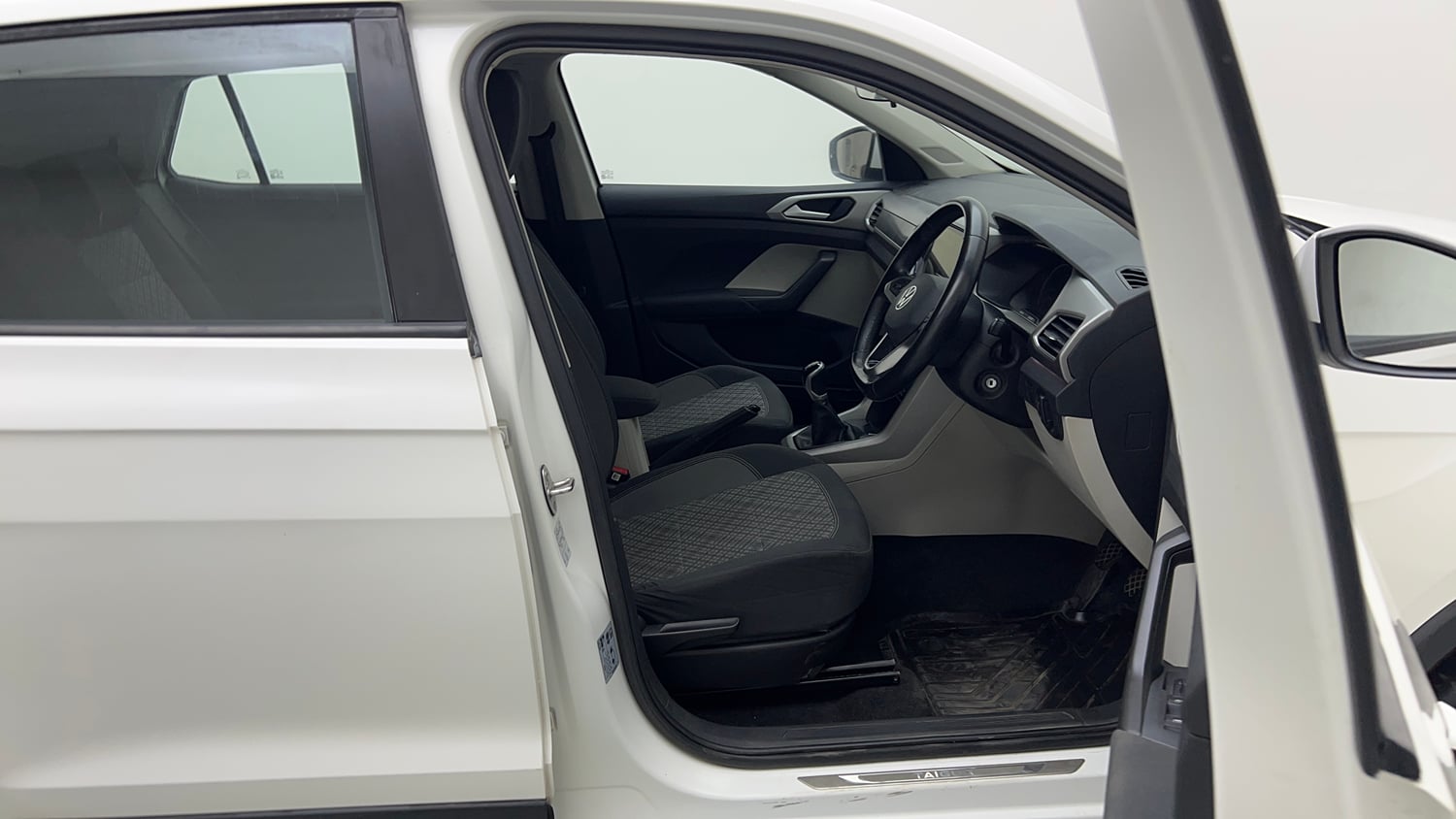 Used 2023 Volkswagen Taigun Highline 1.0 TSI MT Petrol Manual interior RIGHT SIDE FRONT DOOR CABIN VIEW
