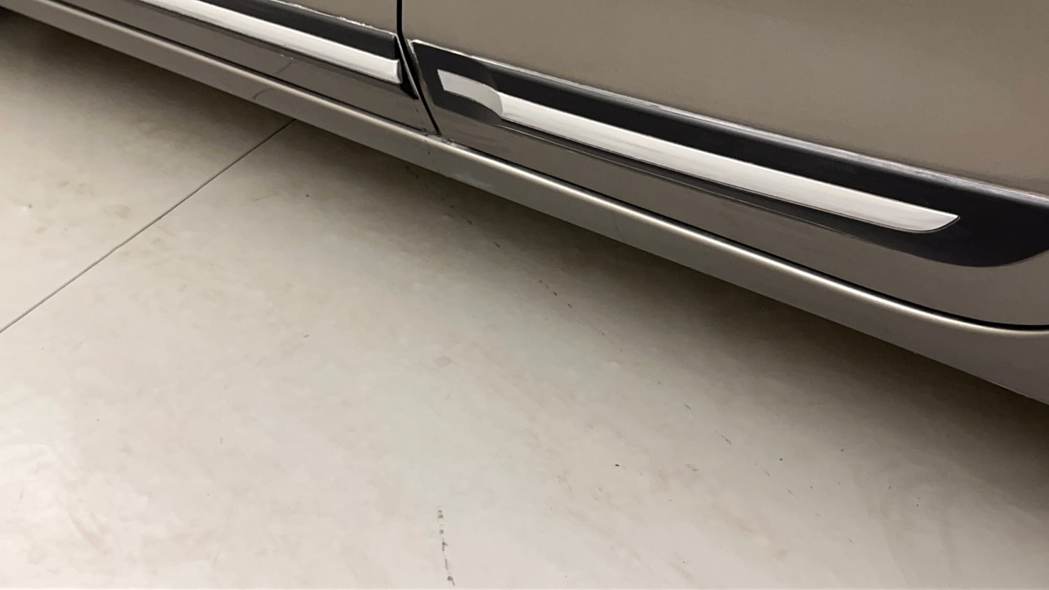 Used 2022 Maruti Suzuki Dzire ZXi Plus AGS Petrol Automatic dents MINOR DENT