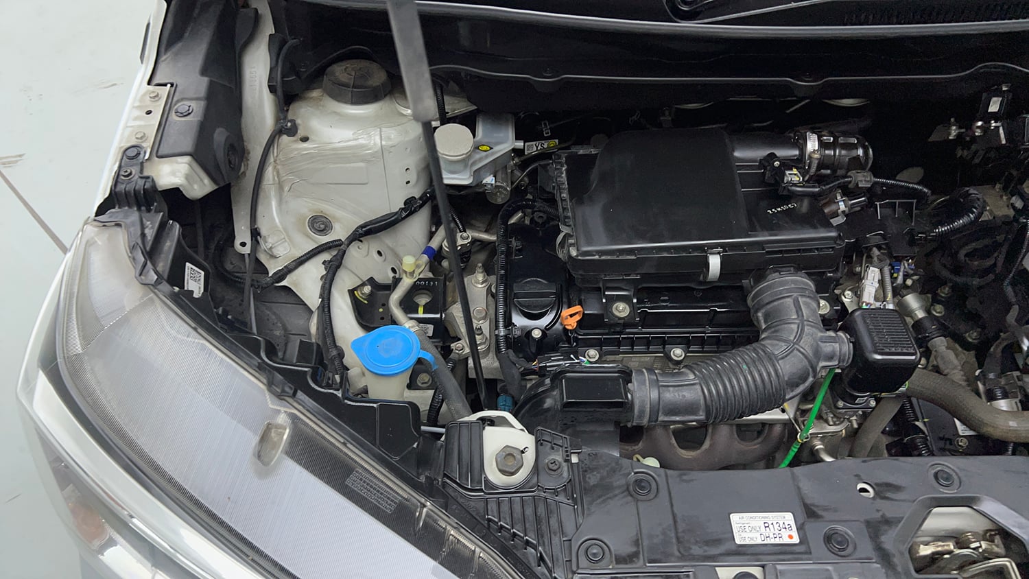 Used 2023 Maruti Suzuki XL6 Zeta AT Petrol Petrol Automatic engine ENGINE RIGHT SIDE VIEW