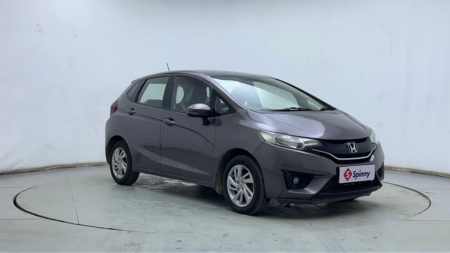 Used 2017 Honda Jazz V Petrol Petrol Manual exterior RIGHT FRONT CORNER VIEW