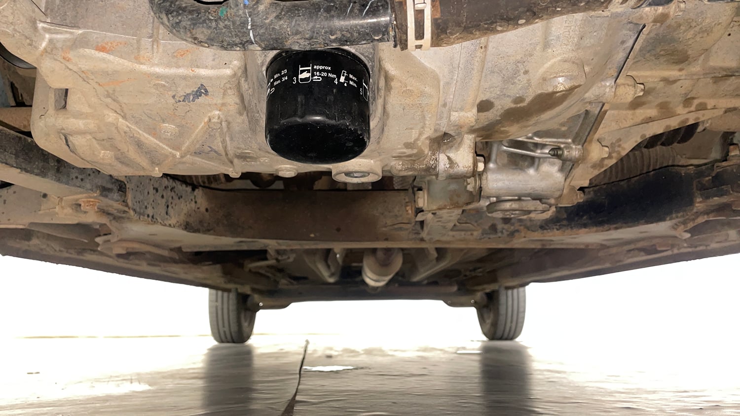 Used 2020 Renault Triber RXZ EASY-R AMT Petrol Automatic extra FRONT LEFT UNDERBODY VIEW