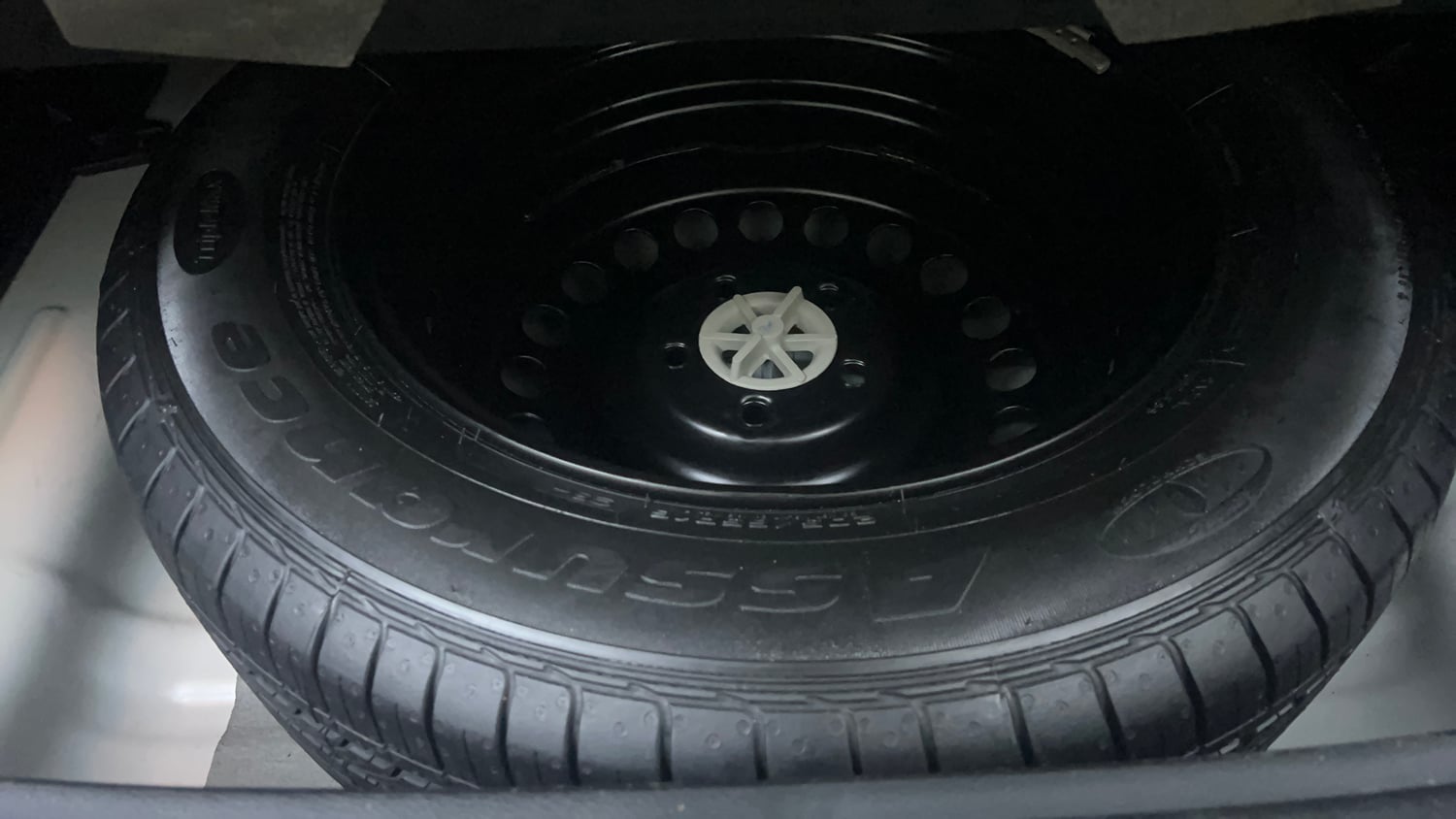 Used 2022 Kia Seltos GTX Plus 1.5 Diesel AT Diesel Automatic tyres SPARE TYRE VIEW