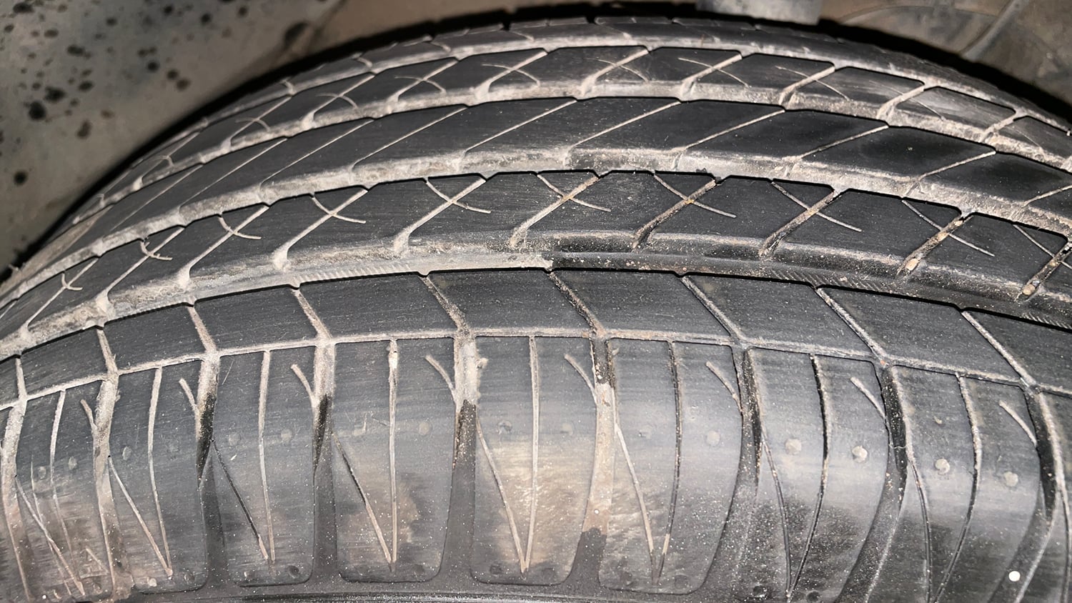 Used 2022 Toyota Urban Cruiser High Grade AT Petrol Automatic tyres RIGHT FRONT TYRE TREAD VIEW