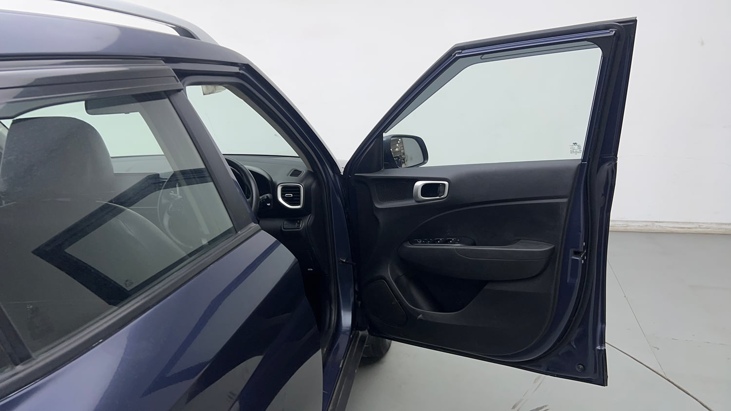 Used 2020 Hyundai Venue SX 1.4 CRDi Diesel Manual interior RIGHT FRONT DOOR OPEN VIEW