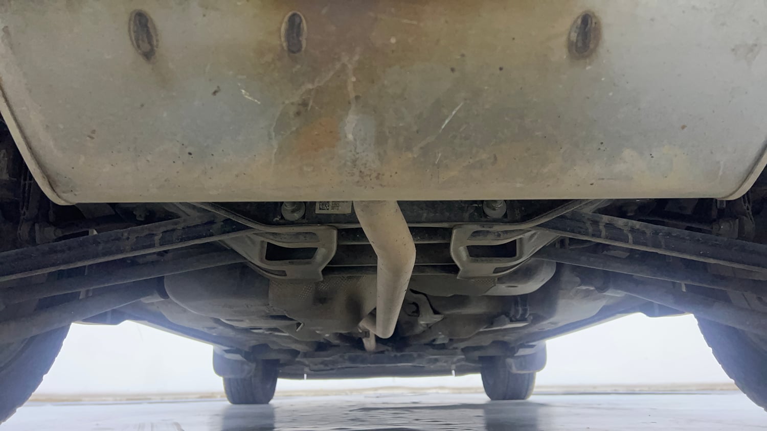 Used 2019 Jeep Compass Limited 1.4 Petrol AT Petrol Automatic extra REAR UNDERBODY VIEW (TAKEN FROM REAR)