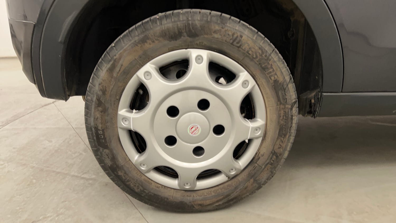 Used 2019 Tata Nexon XM Petrol Manual tyres RIGHT REAR TYRE RIM VIEW