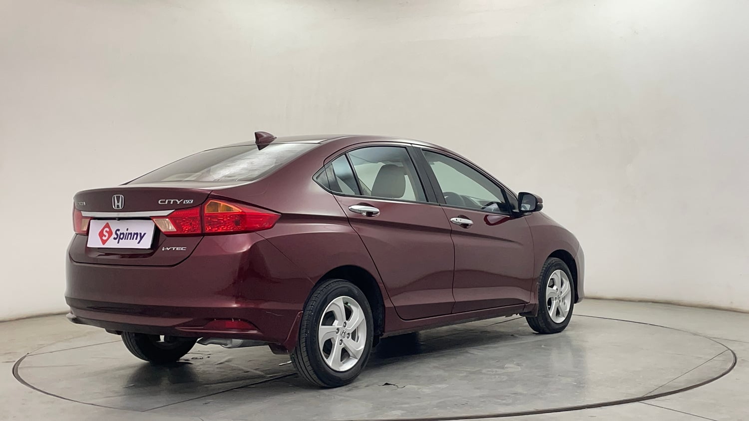 Used 2016 Honda City VX (O) MT Petrol Manual exterior RIGHT REAR CORNER VIEW