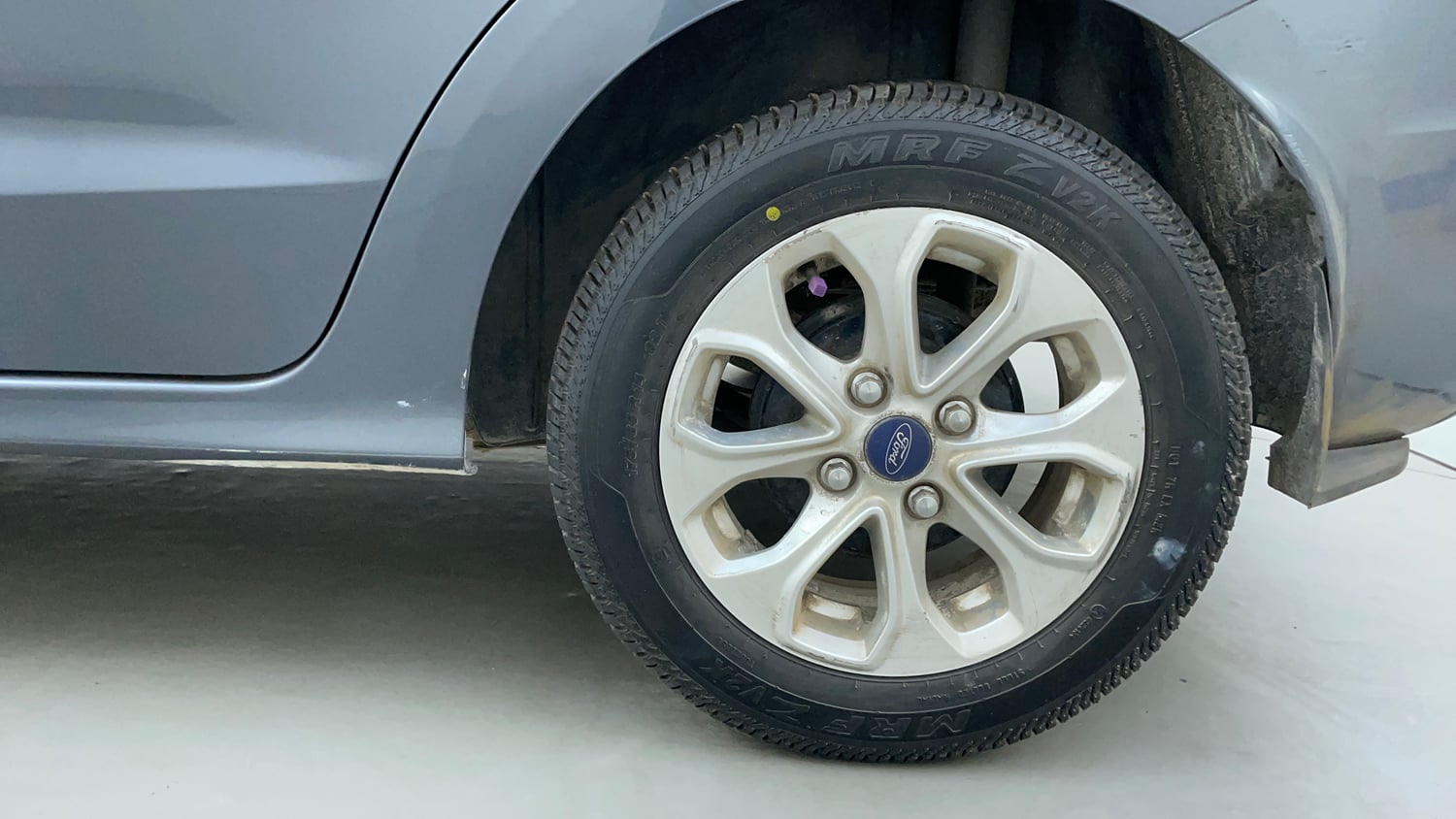 Used 2017 Ford Figo Aspire Titanium 1.2 Ti-VCT Petrol Manual tyres LEFT REAR TYRE RIM VIEW