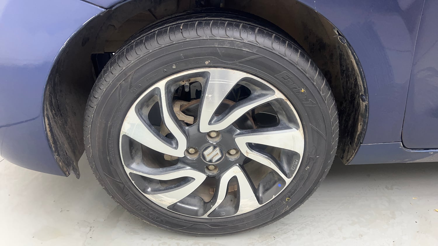 Used 2021 Maruti Suzuki Baleno Zeta Petrol Manual tyres LEFT FRONT TYRE RIM VIEW