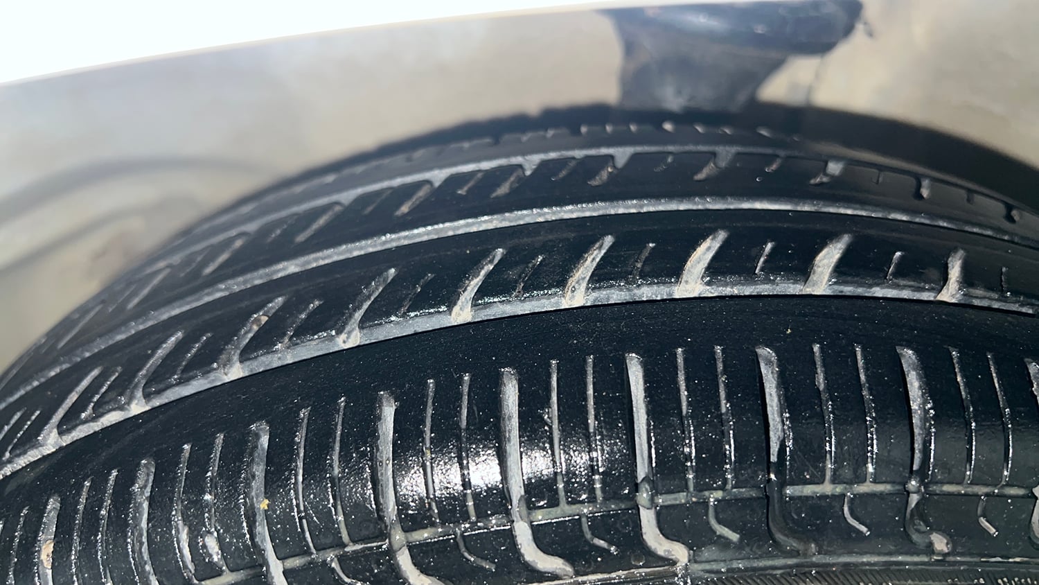 Used 2016 Maruti Suzuki Alto 800 Lxi Petrol Manual tyres LEFT FRONT TYRE TREAD VIEW