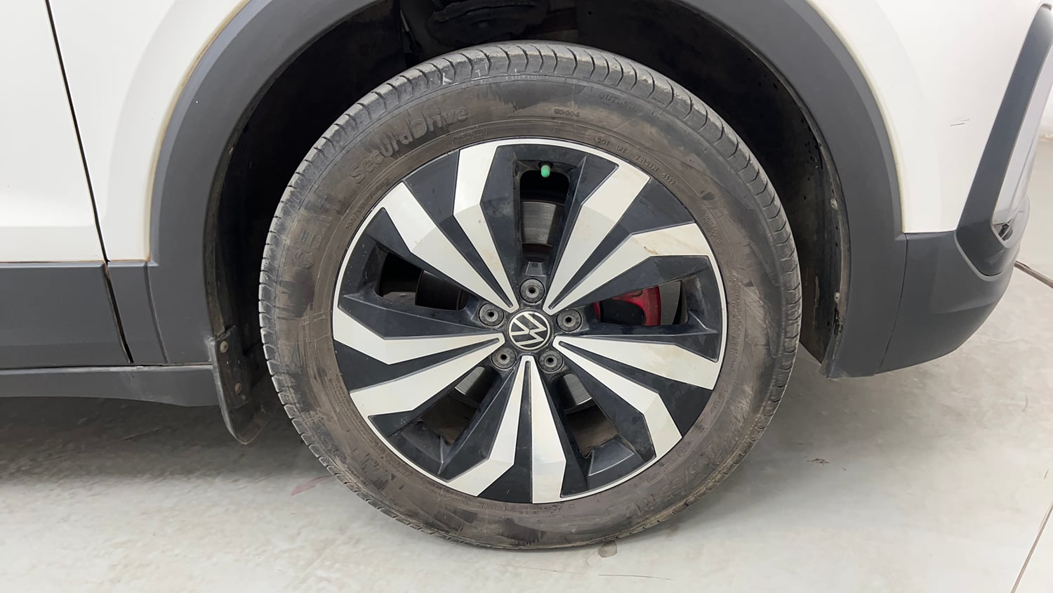 Used 2023 Volkswagen Taigun GT Plus 1.5 TSI DSG Petrol Automatic tyres RIGHT FRONT TYRE RIM VIEW