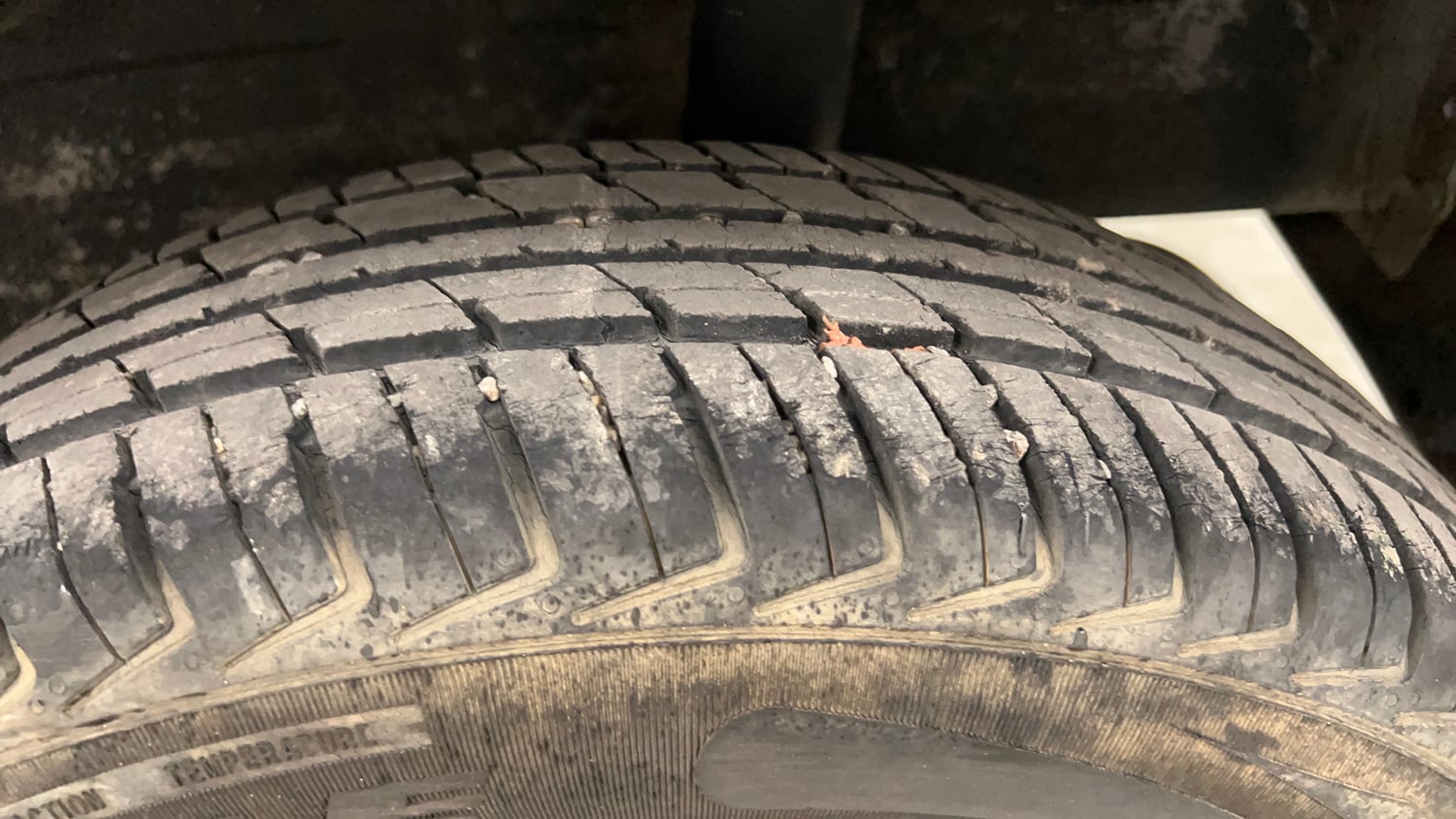 Used 2019 Datsun Redi-GO S 1.0 Petrol Manual tyres LEFT REAR TYRE TREAD VIEW