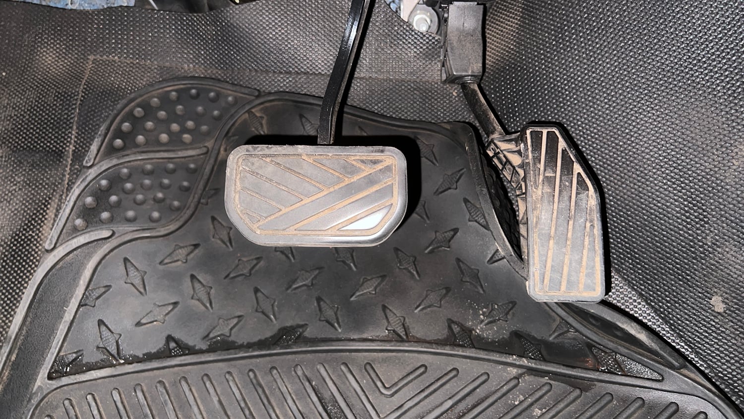 Used 2023 Toyota Glanza V AMT Petrol Automatic interior PEDALS VIEW