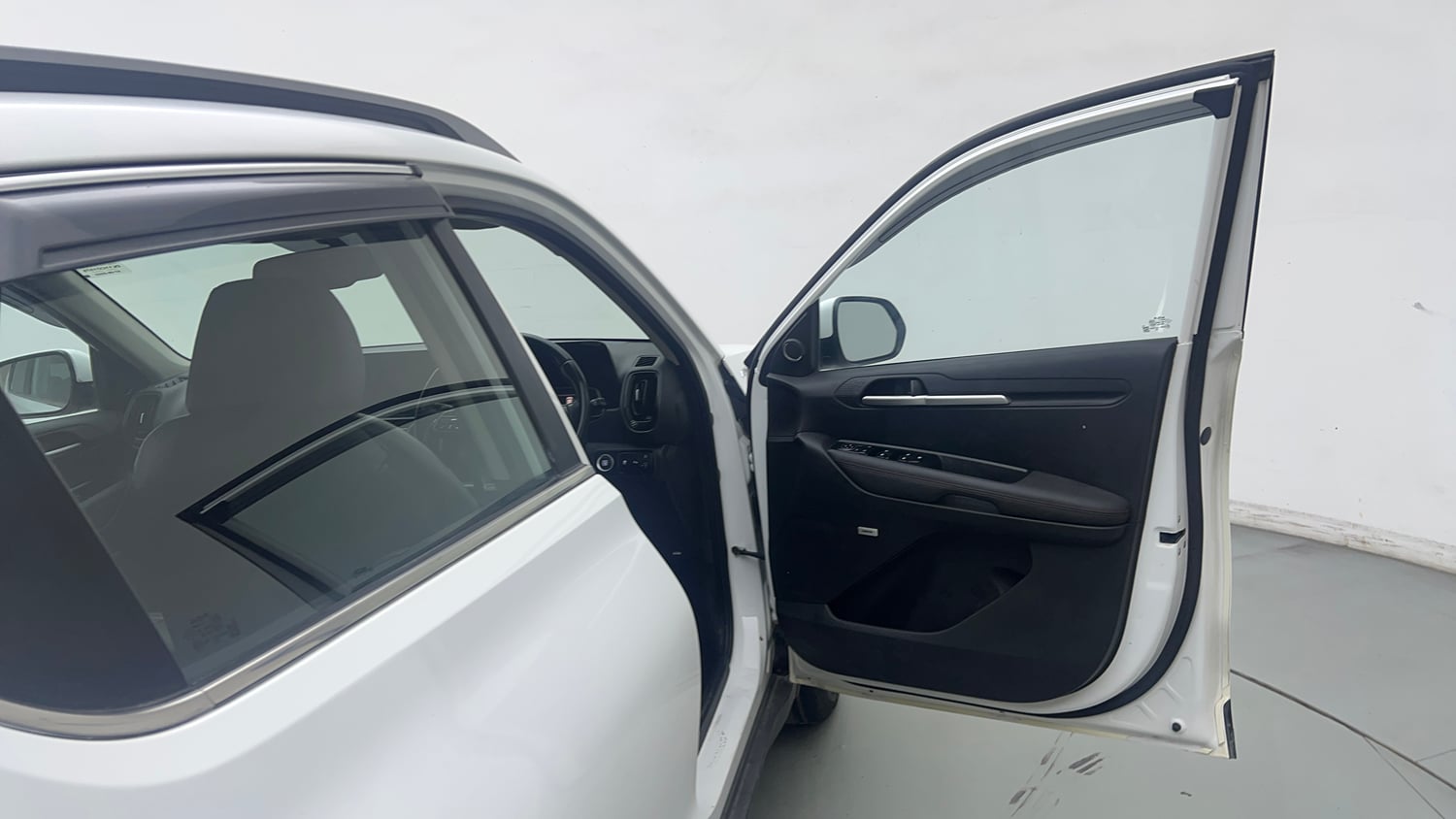 Used 2022 Kia Sonet GTX Plus 1.5 AT Diesel Automatic interior RIGHT FRONT DOOR OPEN VIEW