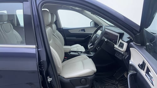 Used 2022 Mahindra XUV700 AX 7 Petrol AT Luxury Pack 7 STR Petrol Automatic interior RIGHT SIDE FRONT DOOR CABIN VIEW