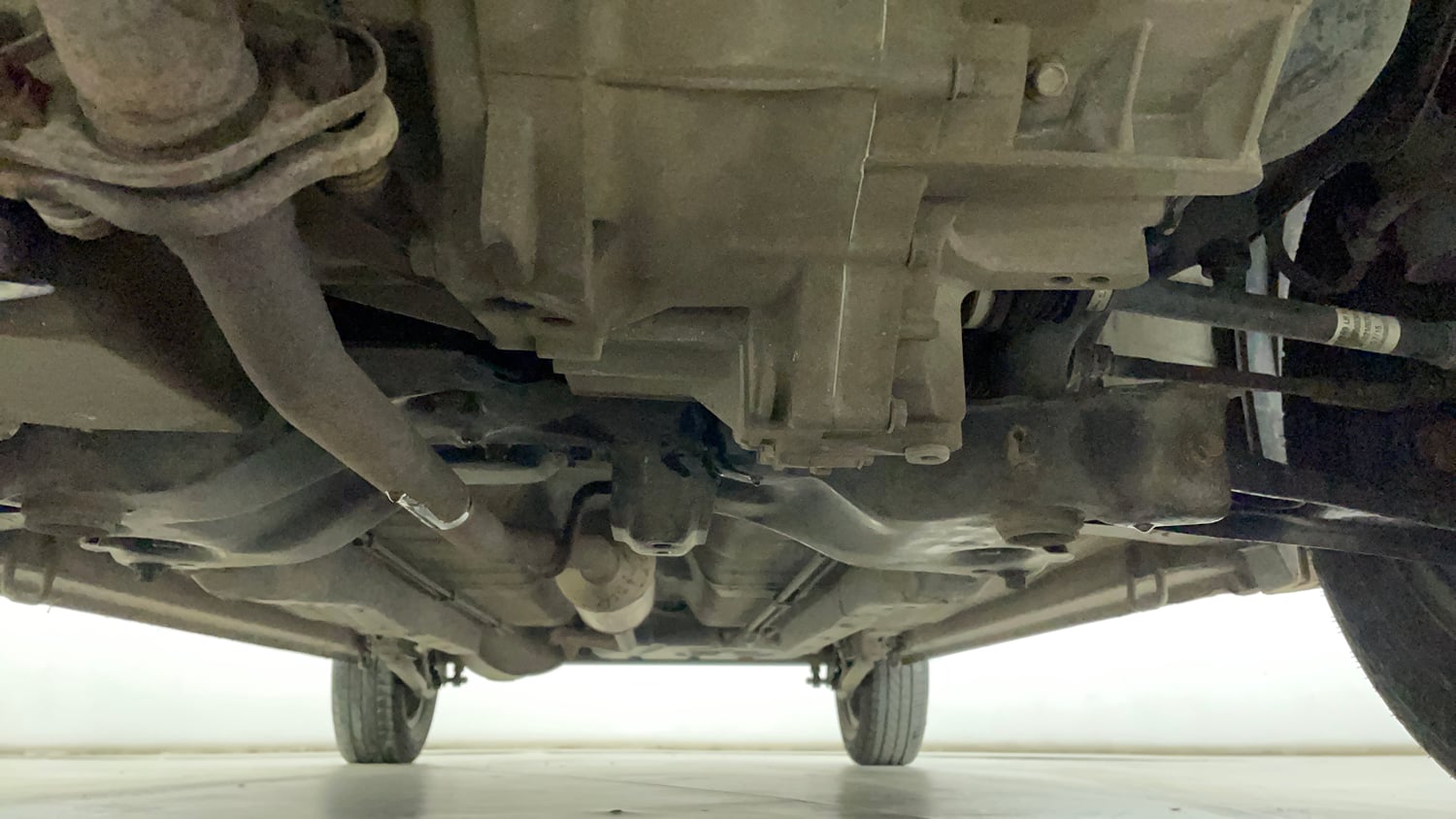 Used 2015 Maruti Suzuki Wagon R VXI Petrol Manual extra FRONT LEFT UNDERBODY VIEW