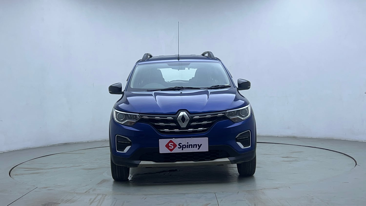 Used 2022 Renault Triber RXZ Petrol Manual exterior FRONT VIEW