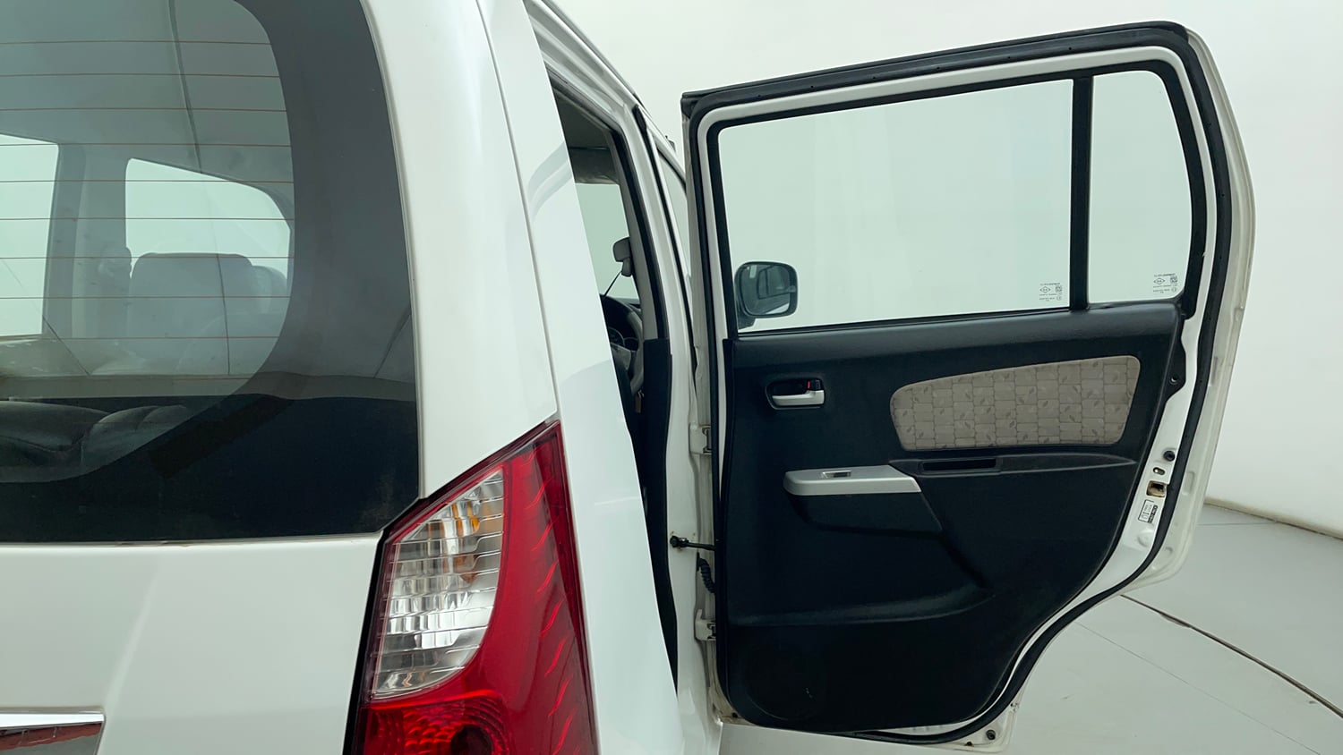 Used 2015 Maruti Suzuki Wagon R VXI Petrol Manual interior RIGHT REAR DOOR OPEN VIEW