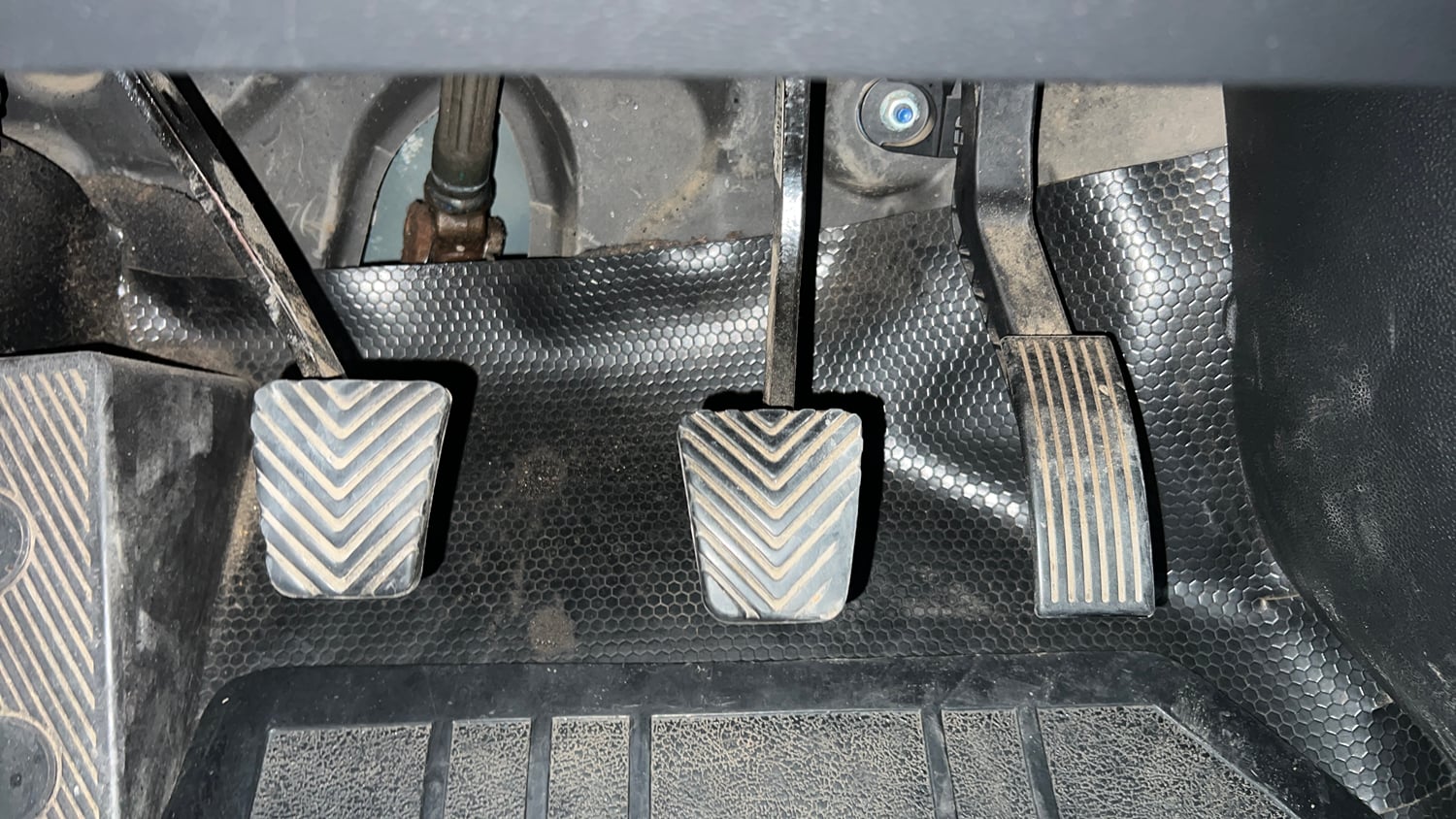 Used 2016 Hyundai Elite i20 Asta 1.2 (O) Petrol Manual interior PEDALS VIEW