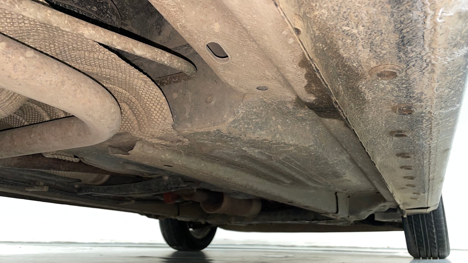 Used 2017 Ford Figo Aspire Titanium 1.2 Ti-VCT Petrol Manual extra REAR RIGHT UNDERBODY VIEW