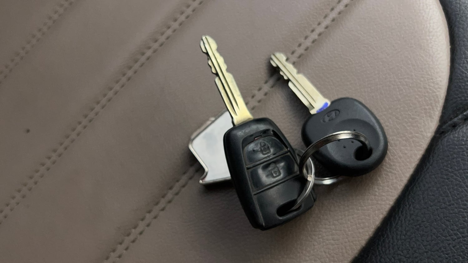Used 2018 Hyundai Grand i10 Magna AT 1.2 Kappa VTVT Petrol Automatic extra CAR KEY VIEW