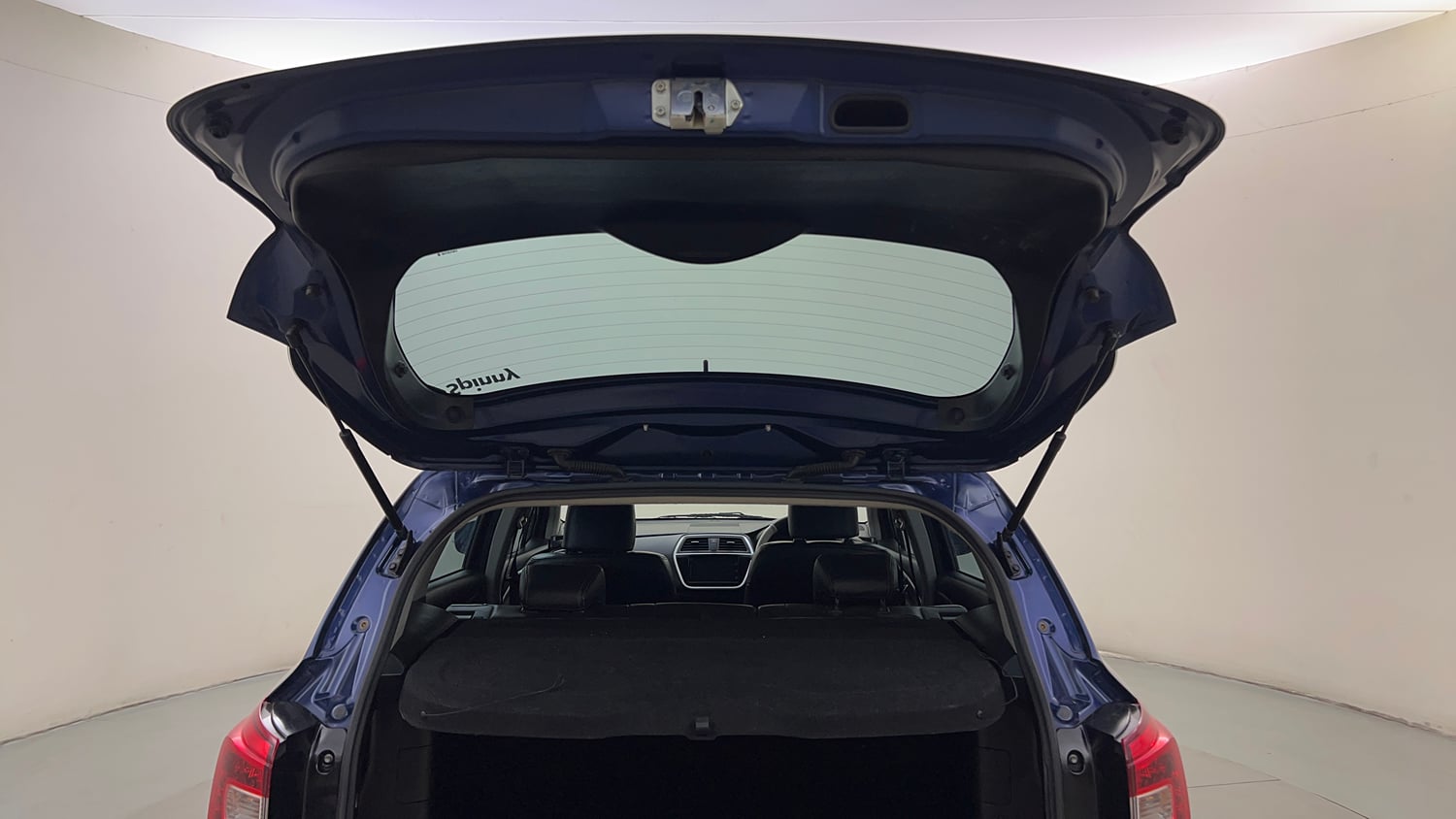 Used 2018 Maruti Suzuki S-Cross Alpha 1.3 Diesel Manual interior DICKY DOOR OPEN VIEW