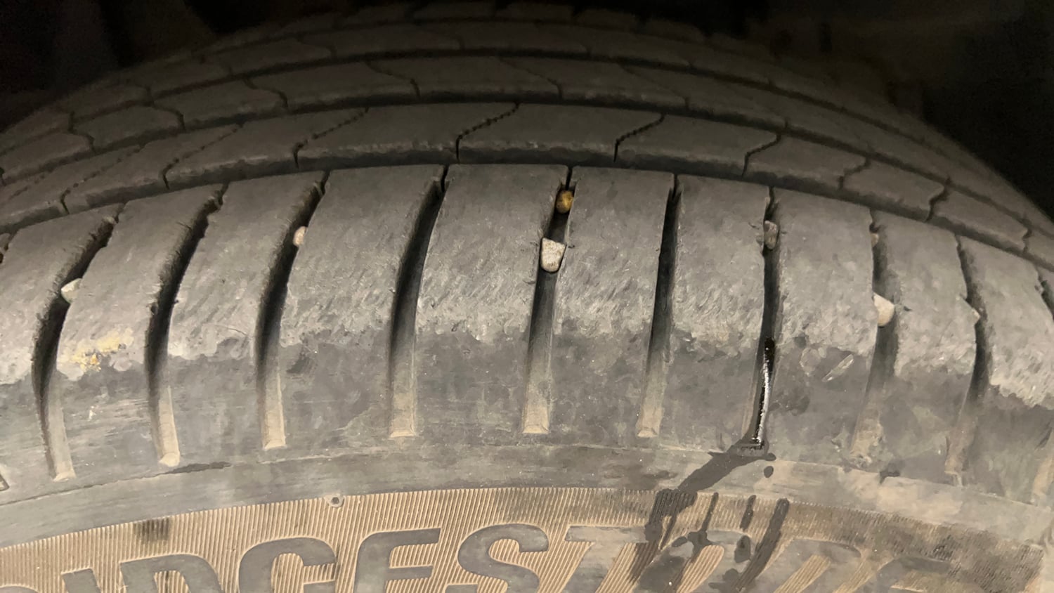 Used 2019 Tata Nexon XM Petrol Manual tyres RIGHT FRONT TYRE TREAD VIEW