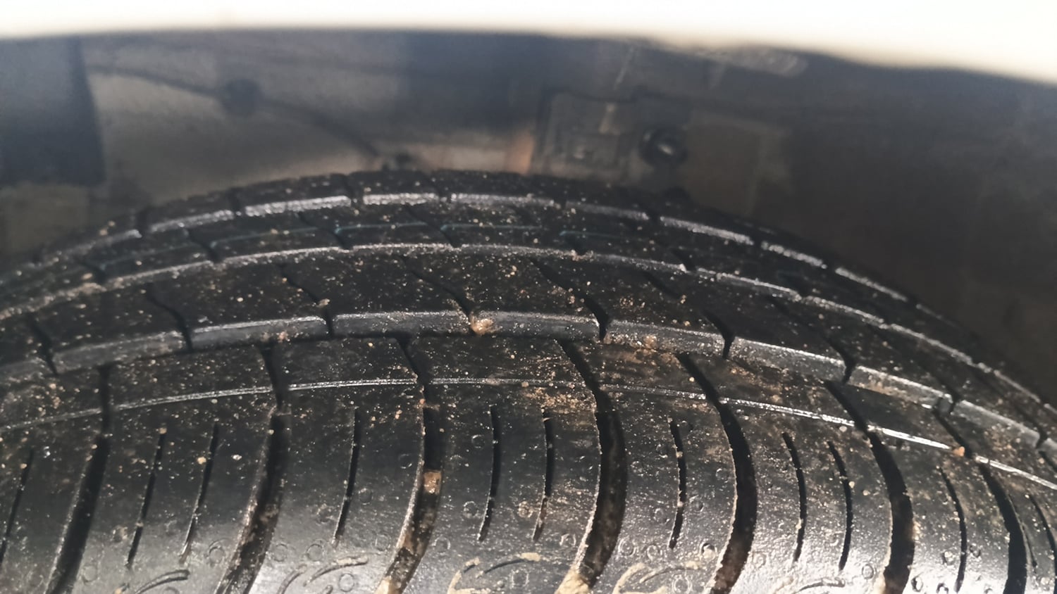 Used 2016 Maruti Suzuki Ciaz ZXi+ RS Petrol Manual tyres LEFT FRONT TYRE TREAD VIEW