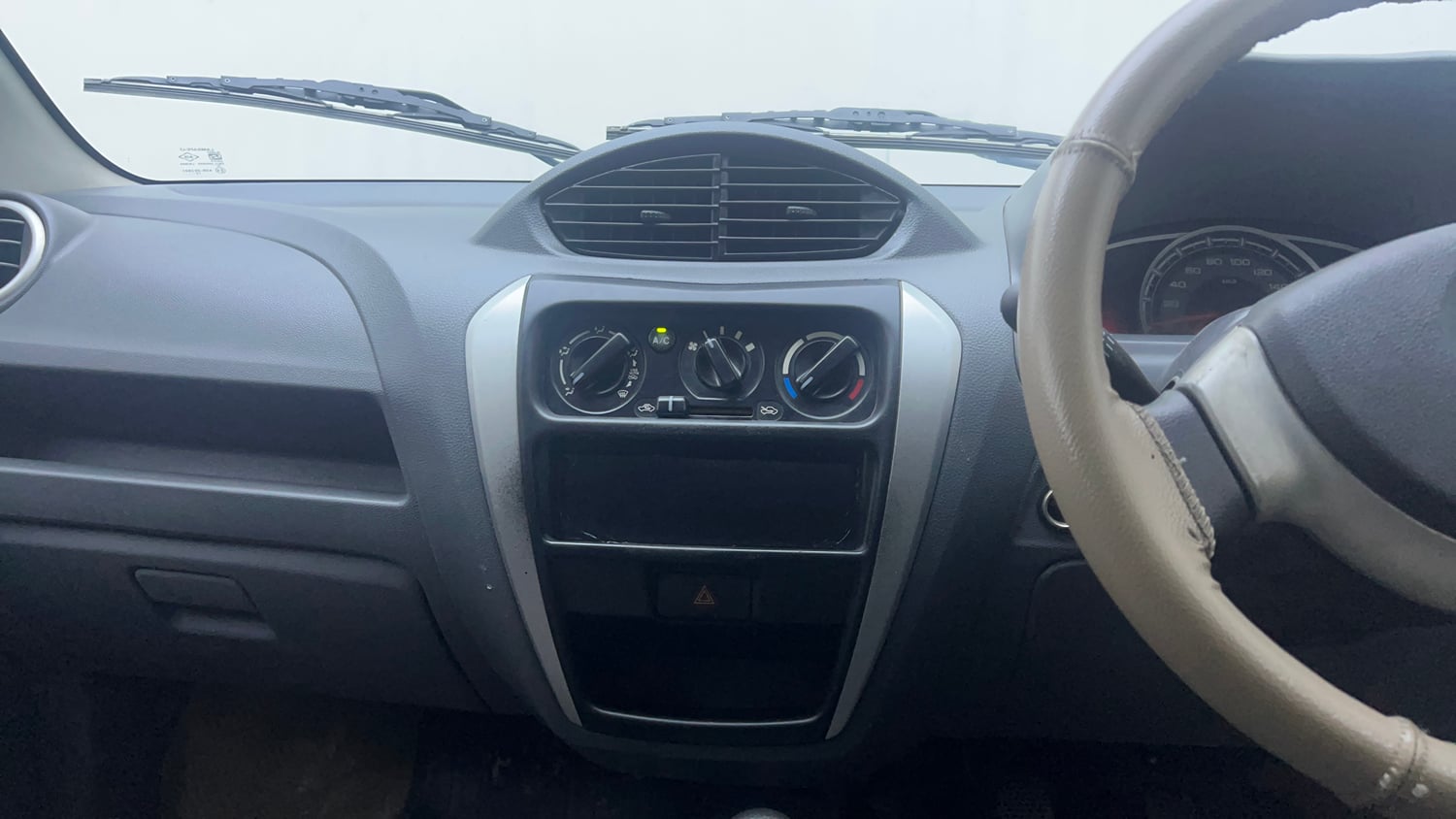 Used 2014 Maruti Suzuki Alto 800 Lxi Petrol Manual interior MUSIC SYSTEM & AC CONTROL VIEW