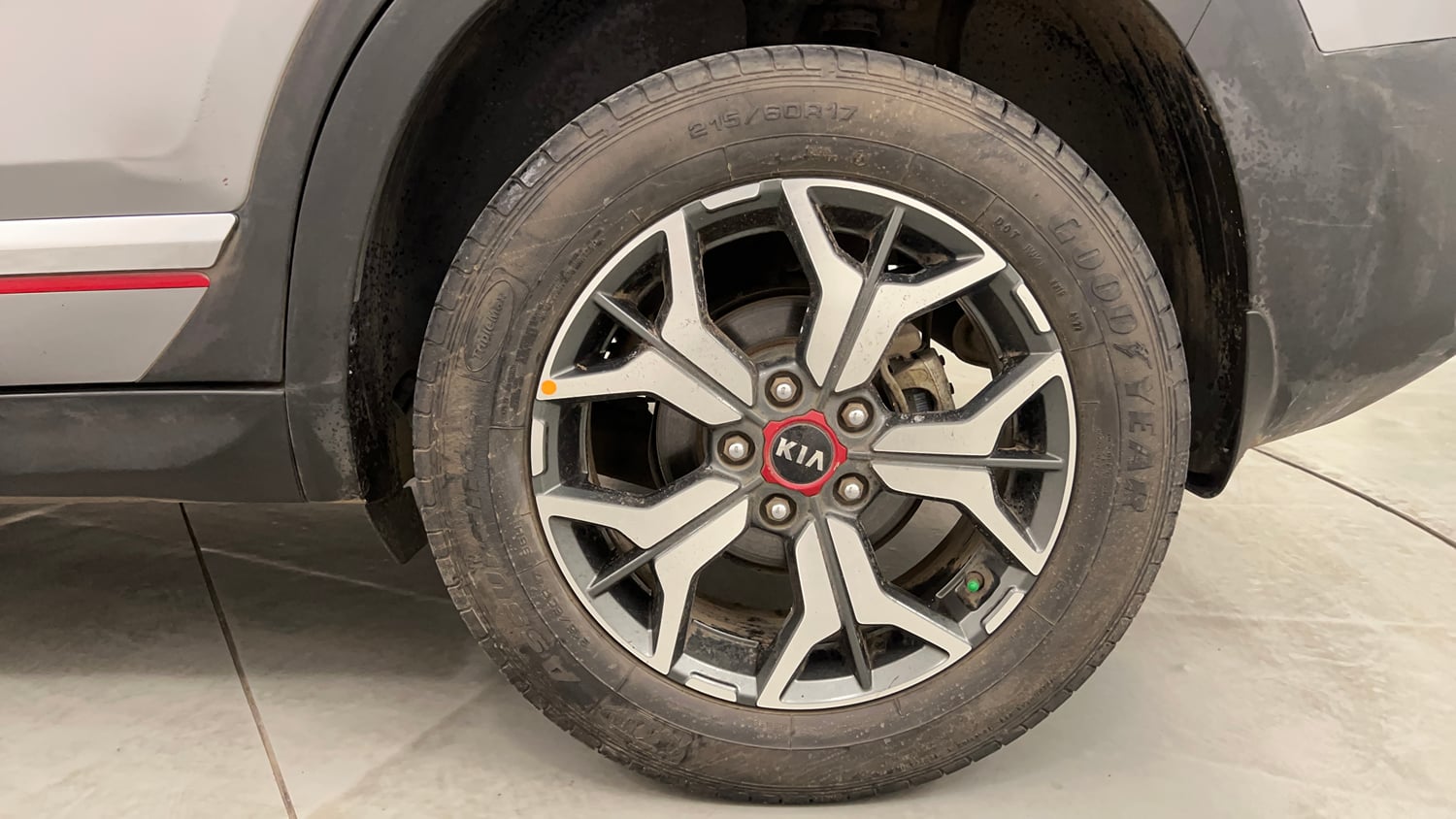 Used 2020 Kia Seltos GTX Plus AT 1.5 Diesel Diesel Automatic tyres LEFT REAR TYRE RIM VIEW