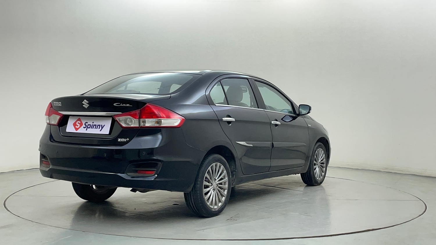 Used 2016 Maruti Suzuki Ciaz ZXi Petrol Manual exterior RIGHT REAR CORNER VIEW