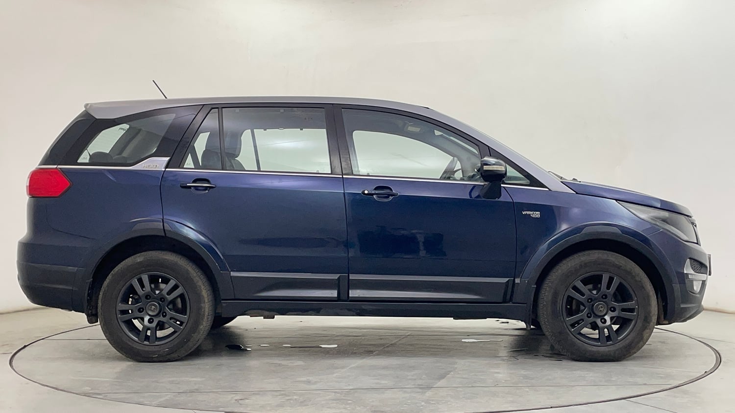 Used 2019 Tata Hexa XTA 4x2 6 STR Diesel Automatic exterior RIGHT SIDE VIEW