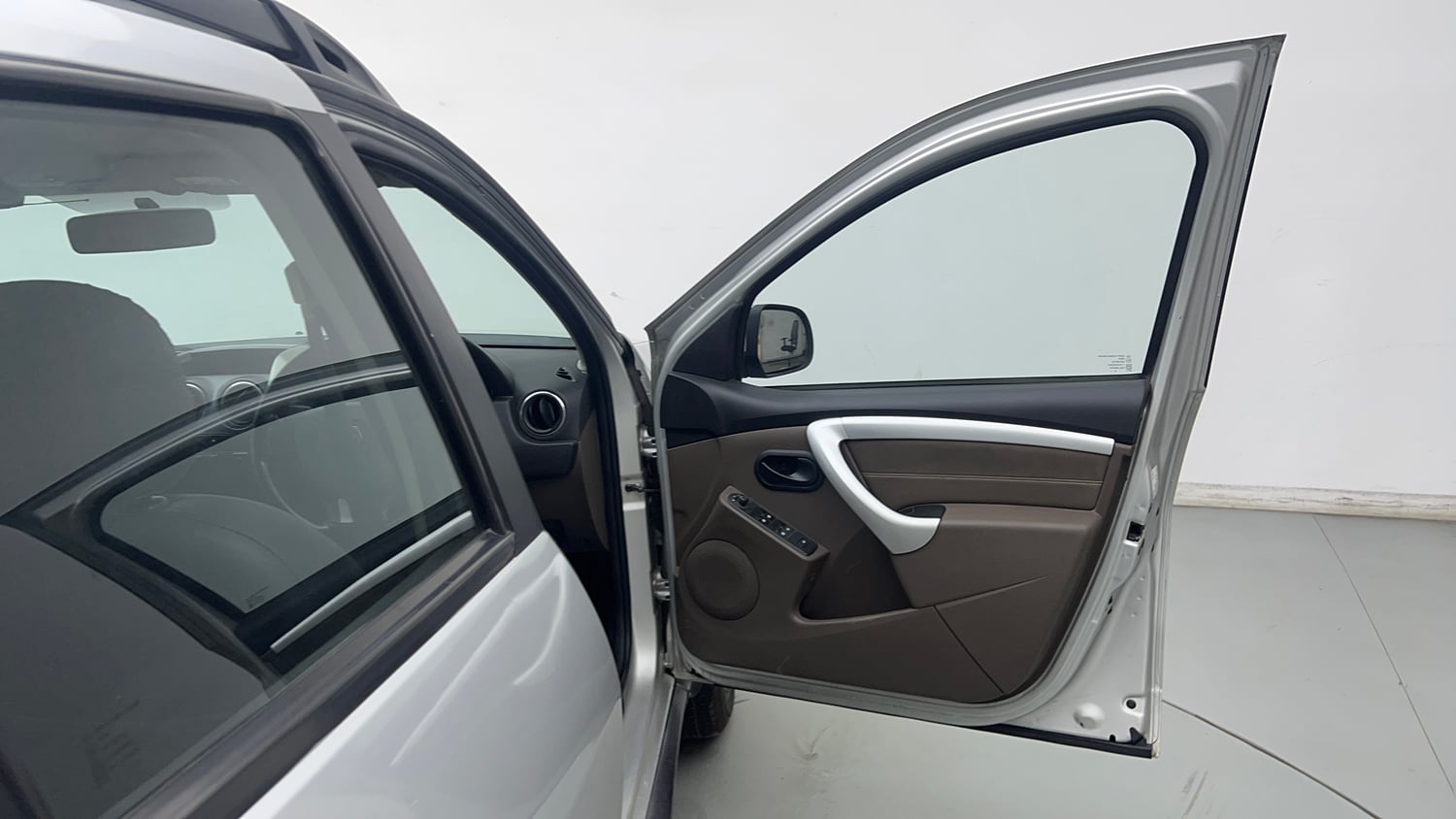 Used 2019 Renault Duster RXS CVT Petrol Automatic interior RIGHT FRONT DOOR OPEN VIEW