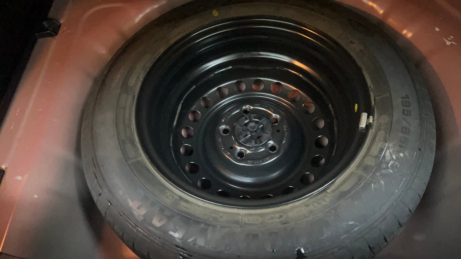 Used 2020 Kia Sonet GTX Plus 1.5 AT Diesel Automatic tyres SPARE TYRE VIEW