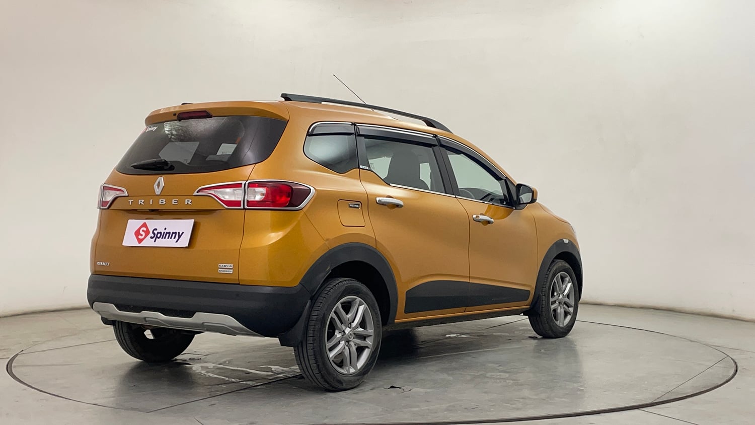 Used 2020 Renault Triber RXZ EASY-R AMT Petrol Automatic exterior RIGHT REAR CORNER VIEW