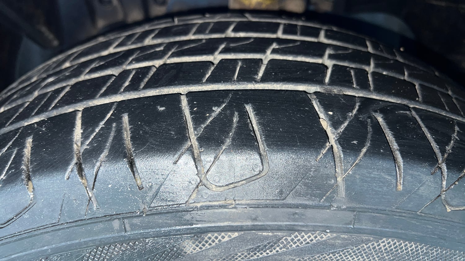 Used 2014 Ford EcoSport Titanium 1.5 Ti-VCT AT Petrol Automatic tyres LEFT FRONT TYRE TREAD VIEW