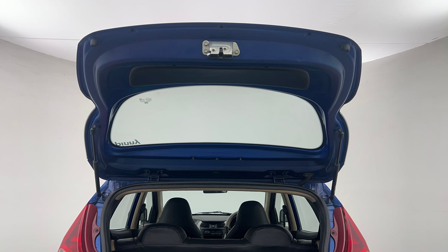 Used 2016 Hyundai Eon Era + AirBag Petrol Manual interior DICKY DOOR OPEN VIEW