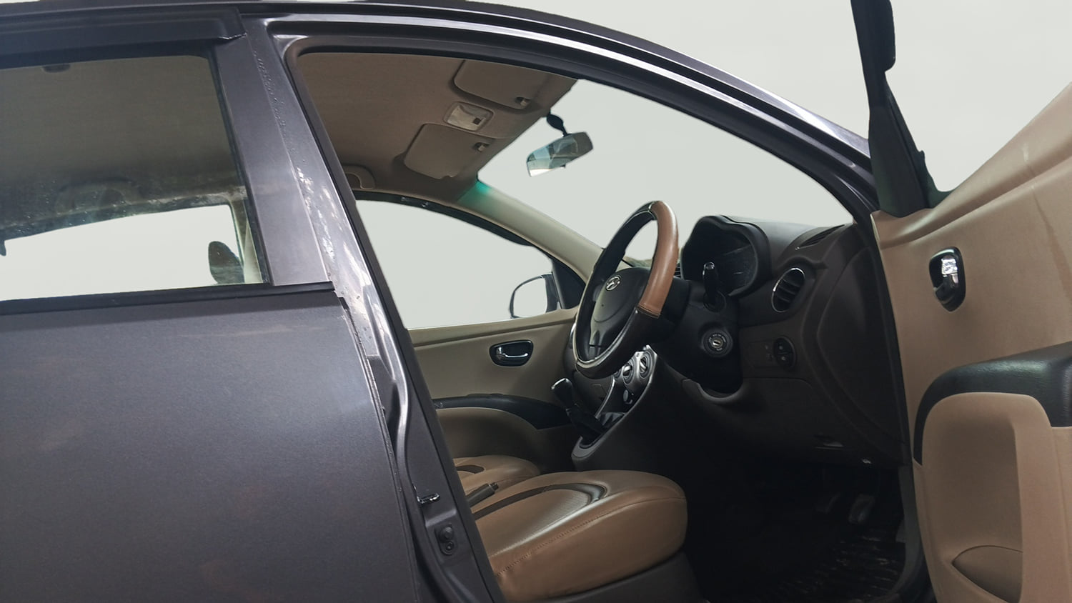 Used 2012 Hyundai i10 Sportz 1.2 Kappa2 Petrol Manual interior RIGHT SIDE FRONT DOOR CABIN VIEW