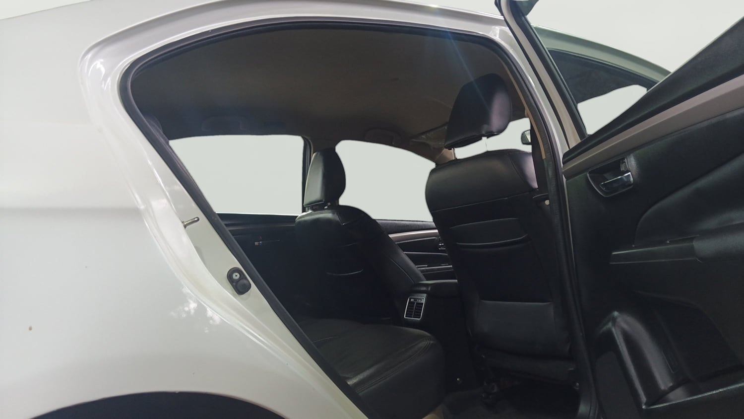 Used 2016 Maruti Suzuki Ciaz ZXi+ RS Petrol Manual interior RIGHT SIDE REAR DOOR CABIN VIEW