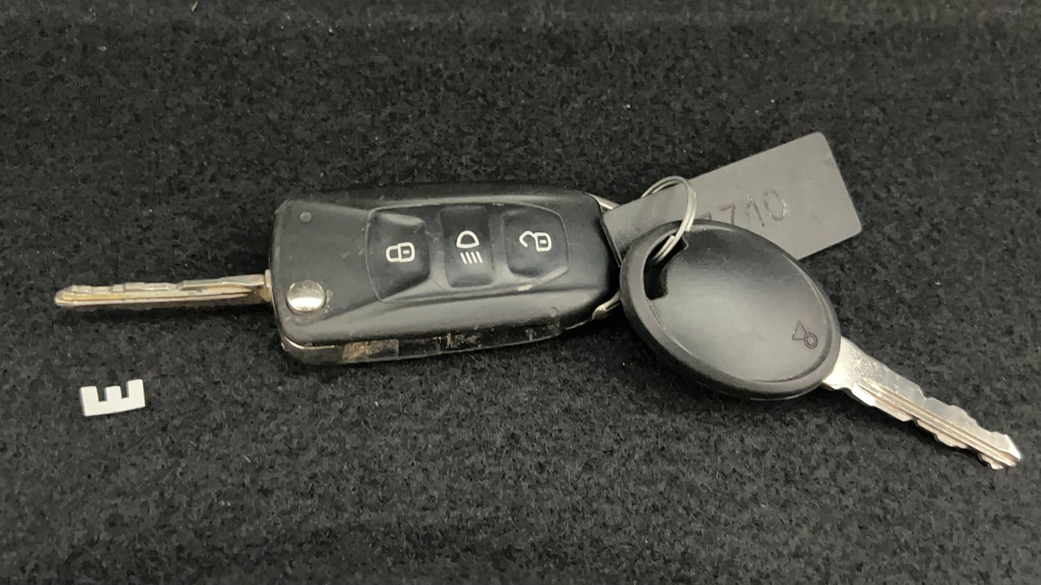 Used 2019 Tata Tiago Revotron XZ Petrol Manual extra CAR KEY VIEW