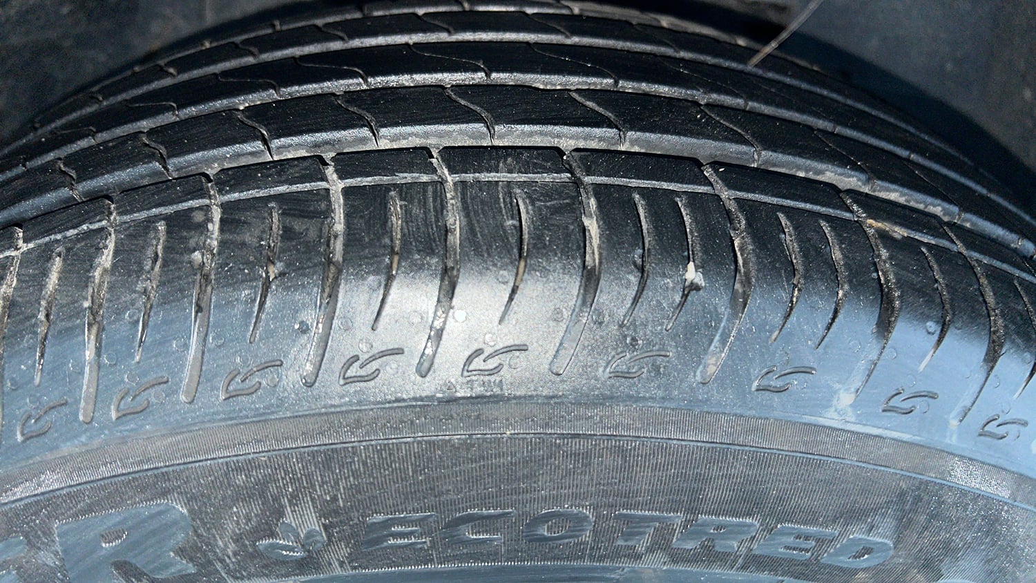 Used 2021 Tata Nexon XZA Plus Petrol Automatic tyres RIGHT FRONT TYRE TREAD VIEW