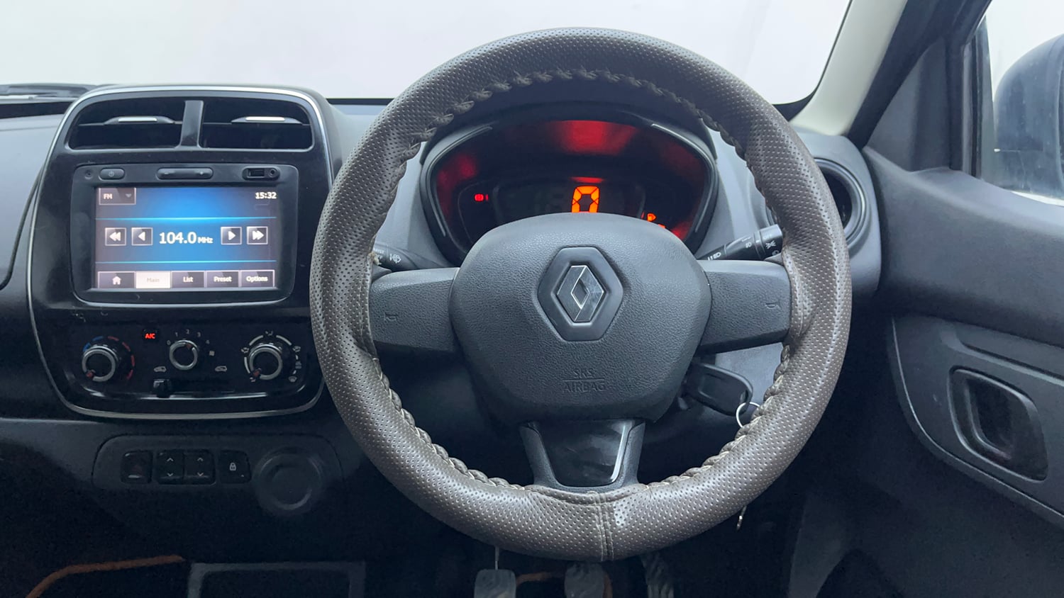 Used 2016 Renault Kwid RXT Petrol Manual interior STEERING VIEW