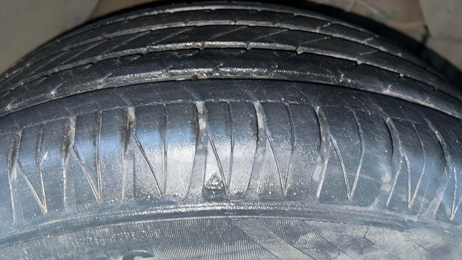Used 2022 Toyota Urban Cruiser Premium Grade MT Petrol Manual tyres RIGHT FRONT TYRE TREAD VIEW