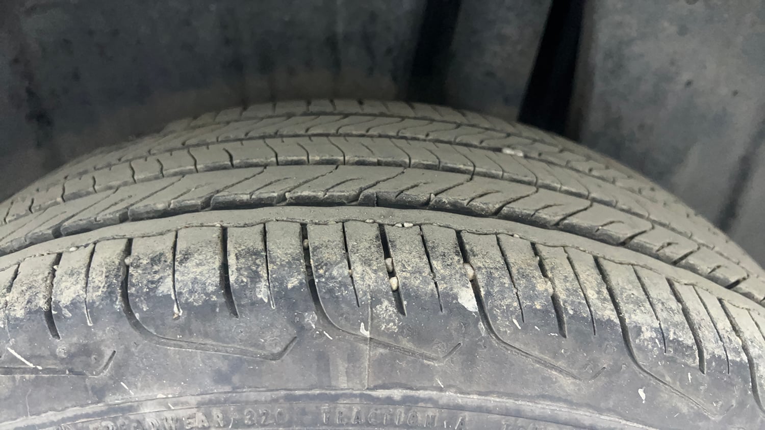 Used 2024 Maruti Suzuki Fronx Delta Plus 1.2L AGS Petrol Automatic tyres LEFT REAR TYRE TREAD VIEW