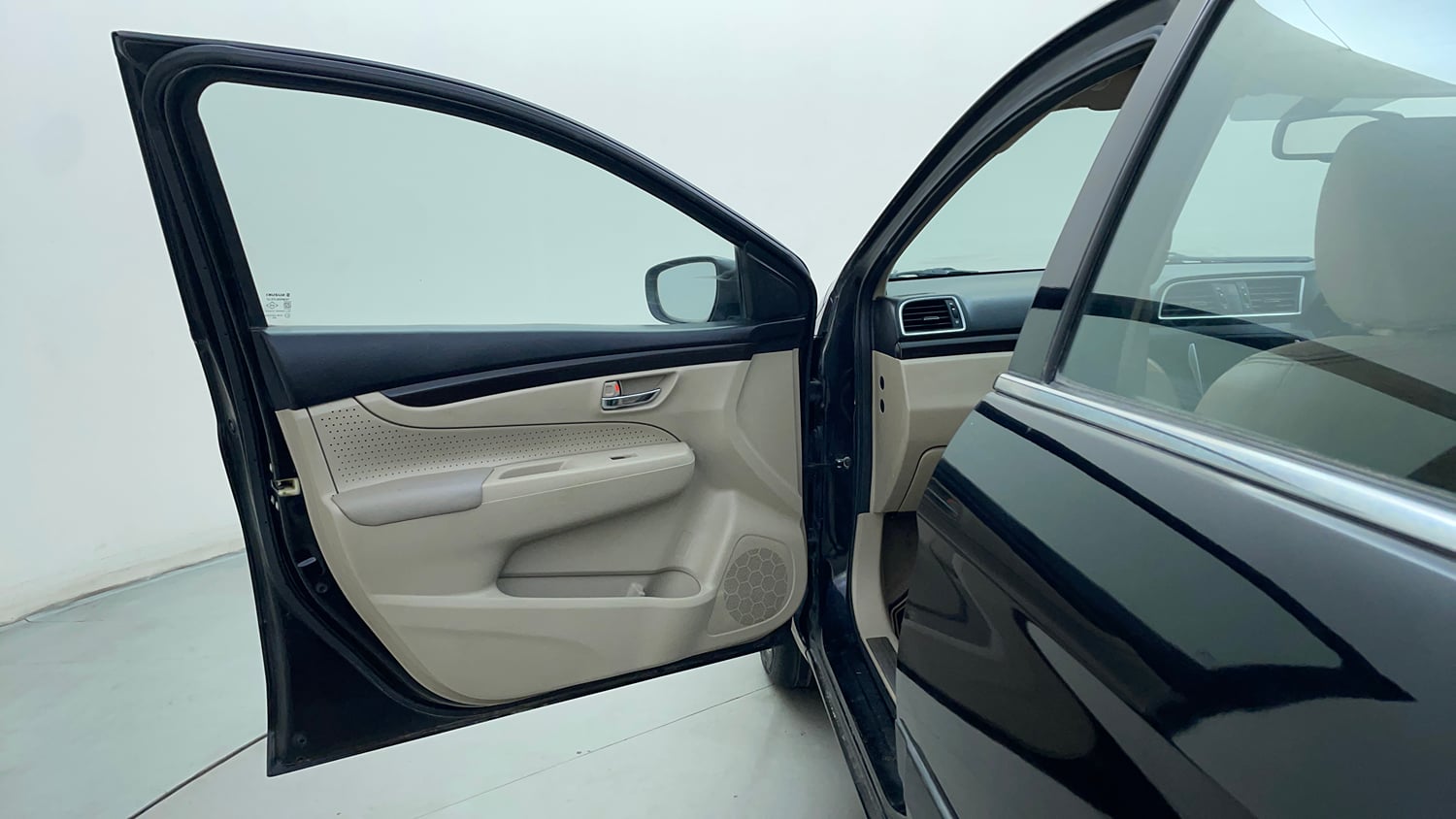 Used 2016 Maruti Suzuki Ciaz ZXi Petrol Manual interior LEFT FRONT DOOR OPEN VIEW