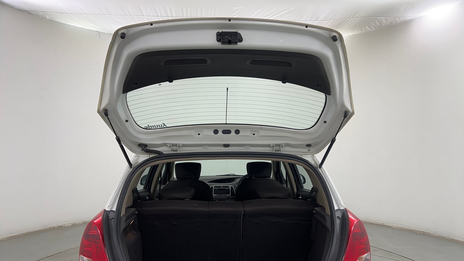 Used 2012 Hyundai i20 Sportz 1.2 Petrol Manual interior DICKY DOOR OPEN VIEW