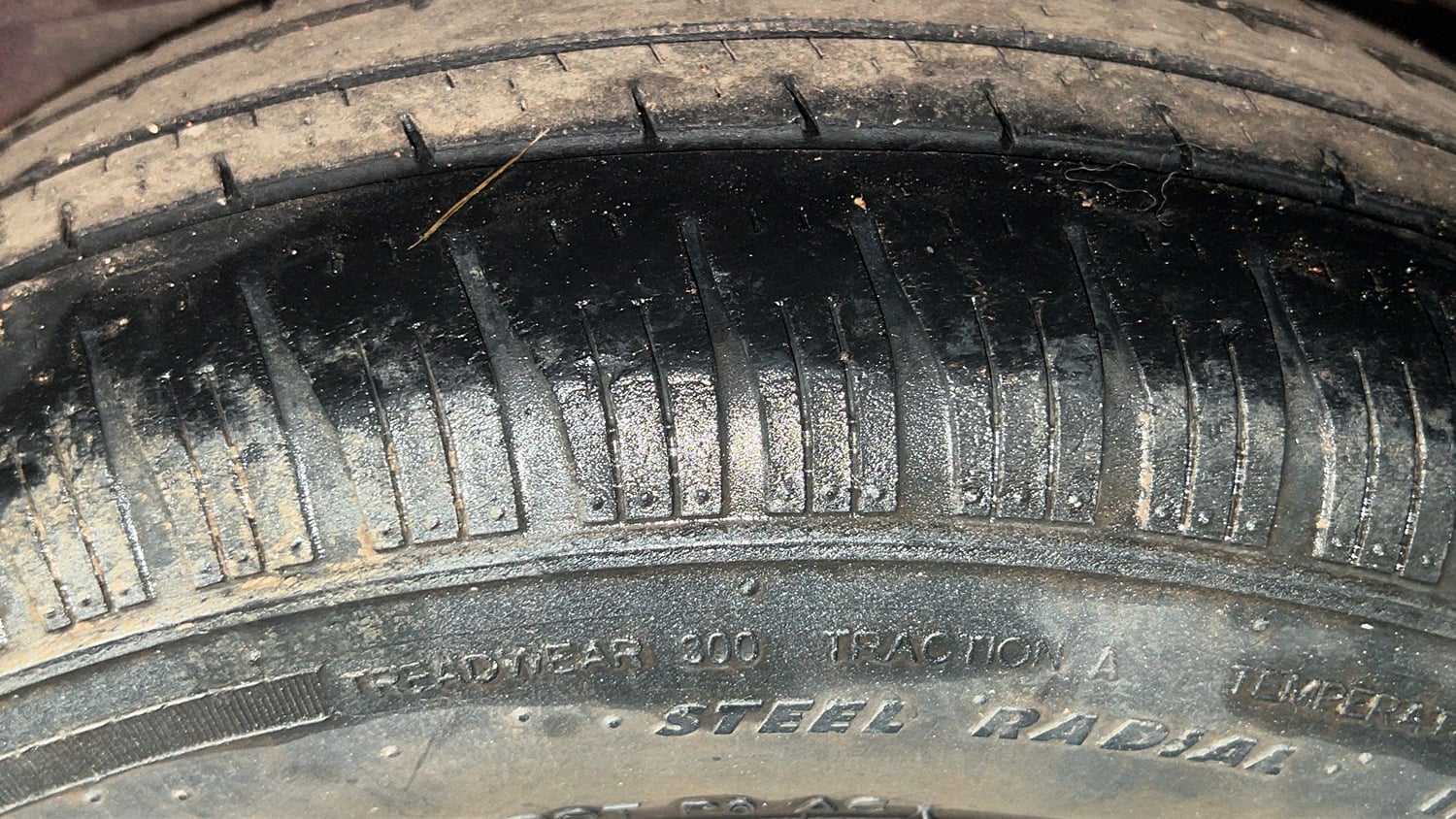 Used 2014 Hyundai Grand i10 Sportz 1.2 Kappa VTVT Petrol Manual tyres LEFT REAR TYRE TREAD VIEW
