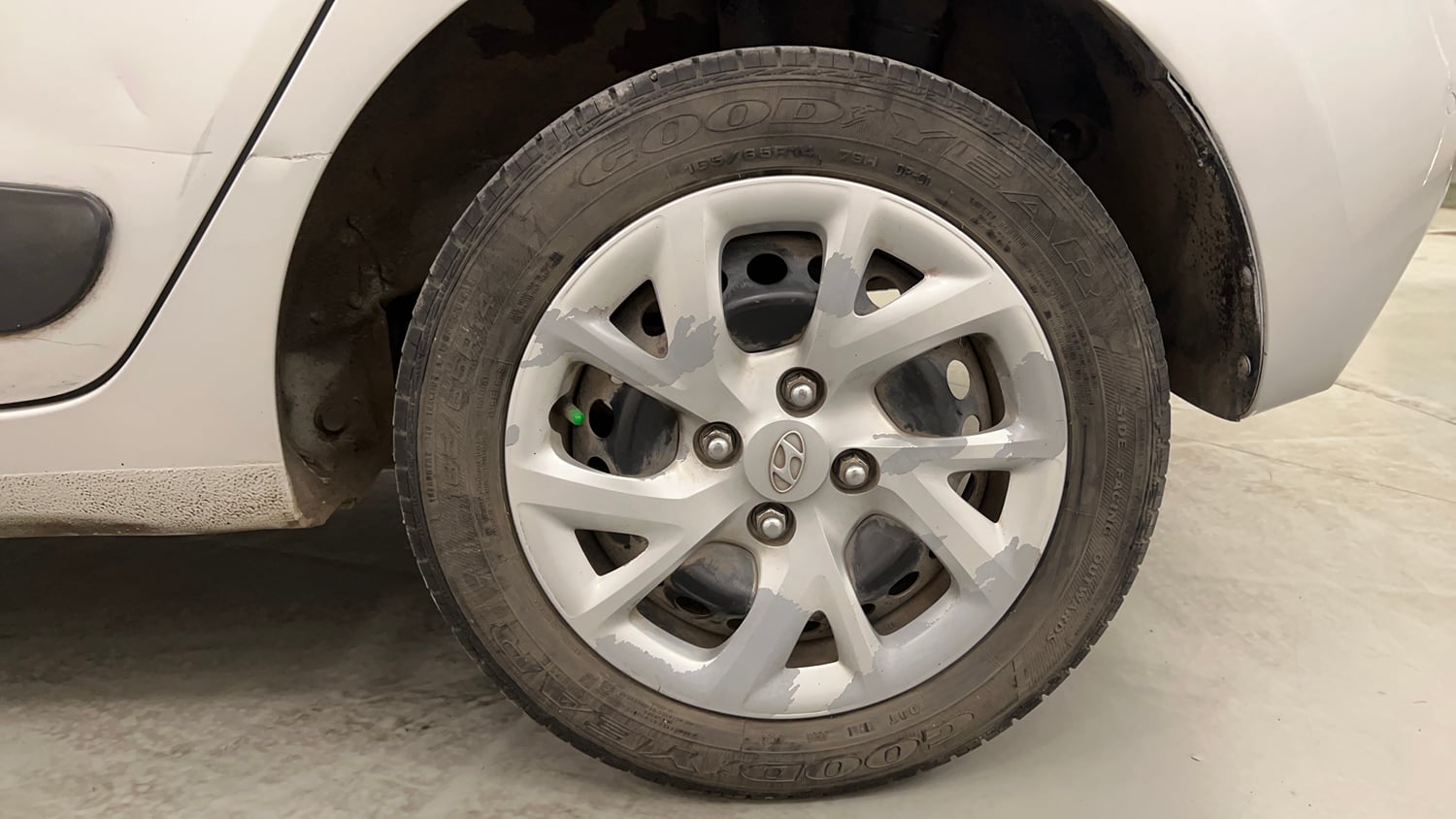 Used 2017 Hyundai Grand i10 Sportz 1.2 Kappa VTVT Petrol Manual tyres LEFT REAR TYRE RIM VIEW