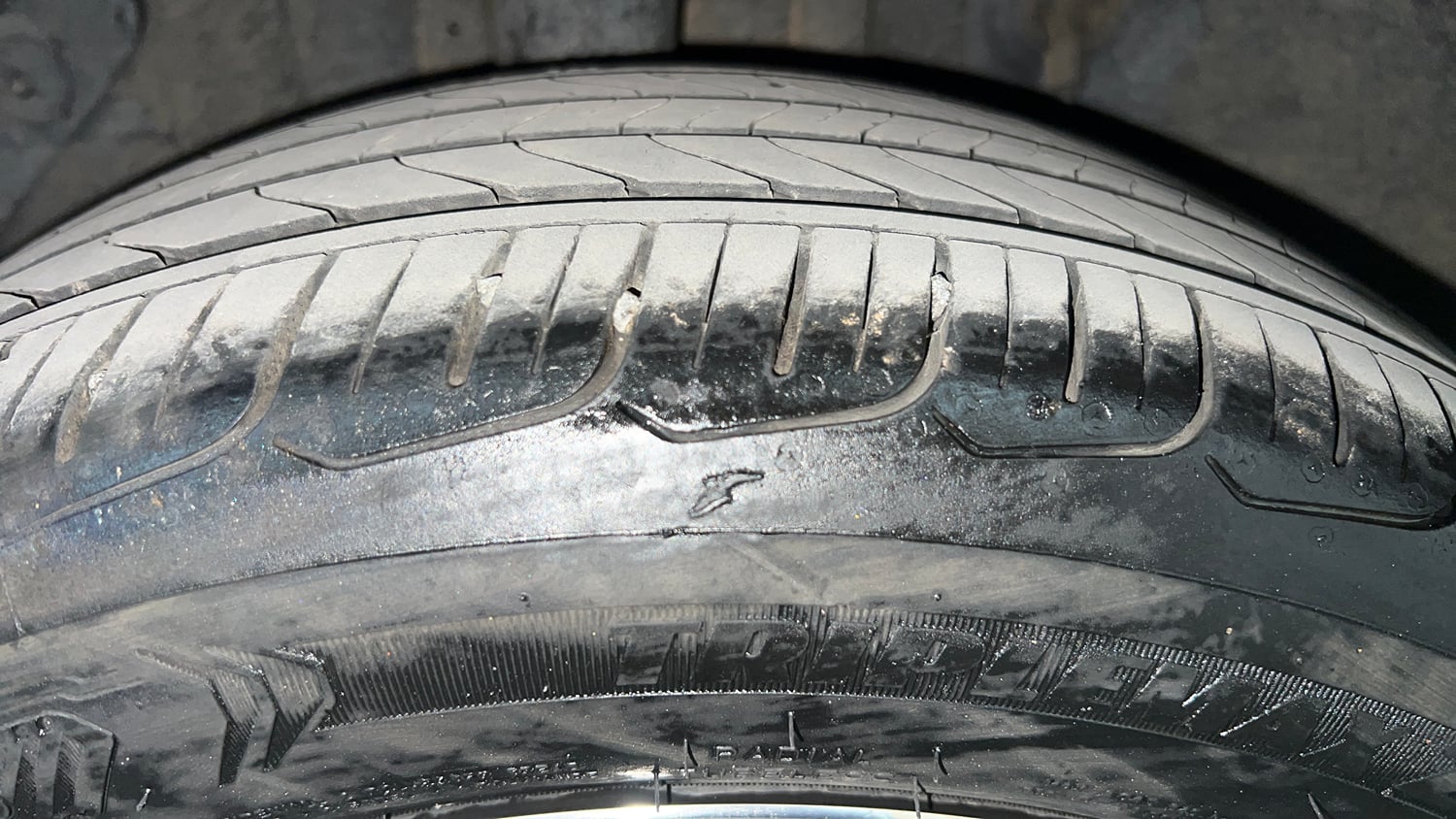 Used 2016 Hyundai Elite i20 Asta 1.2 (O) Petrol Manual tyres RIGHT REAR TYRE TREAD VIEW