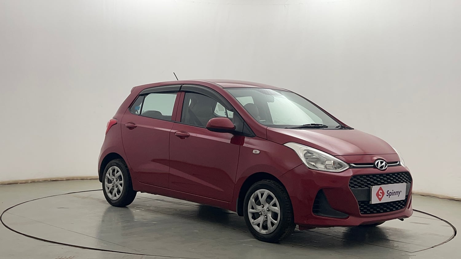 Used 2018 Hyundai Grand i10 Magna 1.2 Kappa VTVT Petrol Manual exterior RIGHT FRONT CORNER VIEW